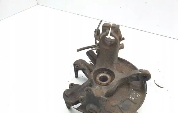 Skoda Fabia Mk1 (6Y) Front wheel hub spindle knuckle