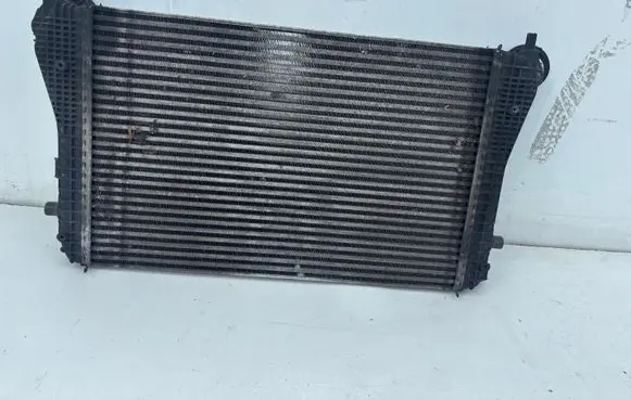 Volkswagen Tiguan Intercooler radiator 3C0145805P