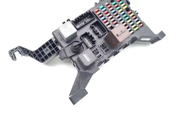 Jaguar X-Type Fuse module