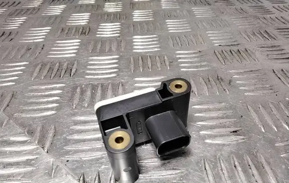 BMW X3 E83 Airbag deployment crash/impact sensor 0285003900 6911003 501L127