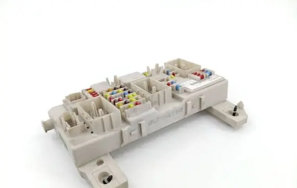 Ford Kuga I Fuse module 7M5T14A073JE