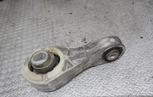 Nissan Note (E11) Gearbox mount 326C62