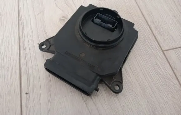 Toyota Prius (XW50) Headlight ballast module Xenon 8990847010