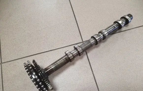 Mercedes-Benz S W221 Camshaft 05349015095