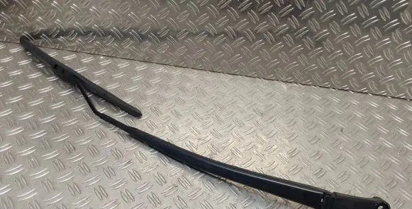 Toyota Yaris XP210 Windshield/front glass wiper blade 