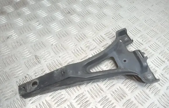 Volkswagen Golf IV Other engine bay part 1J0805569B