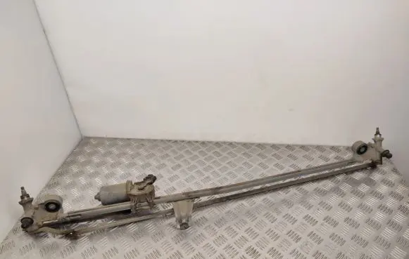 Opel Zafira B Front wiper linkage and motor 13145557