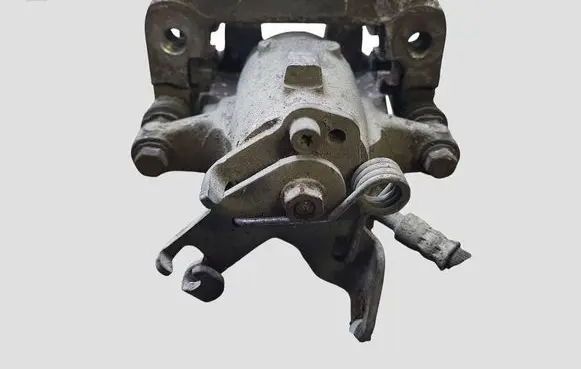 Opel Insignia A Rear brake caliper
