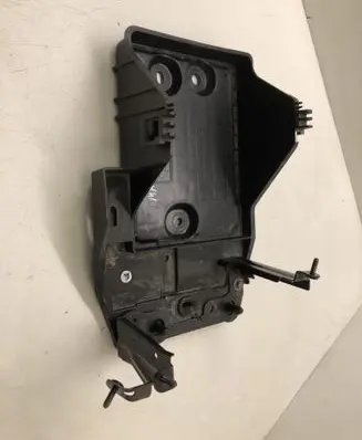 Battery box tray