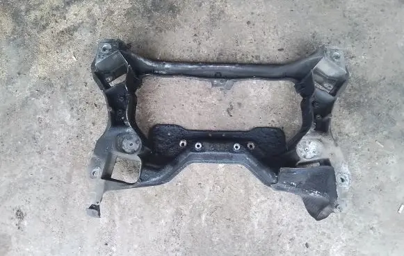Mercedes-Benz C W203 Front subframe 2036280657