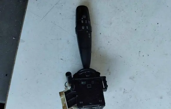 Suzuki Swift II Indicator stalk 173744 PA6GF30
