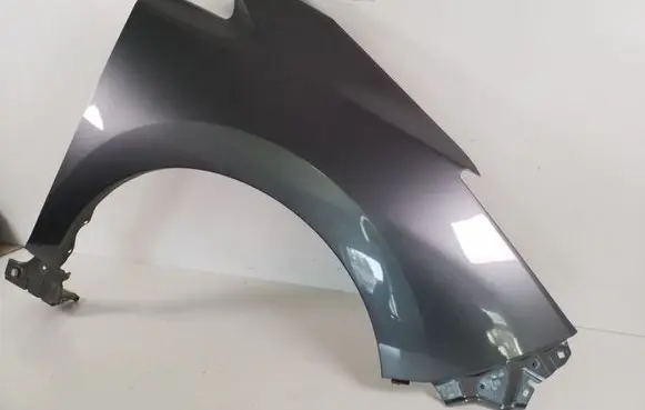 Nissan Leaf II (ZE1) Fender F31005SHMA