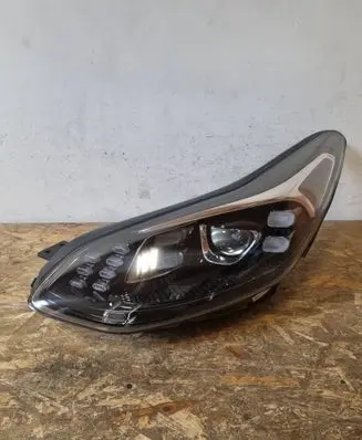 KIA Sportage Headlight/headlamp 92101F1500 180520190140 L009L500048422