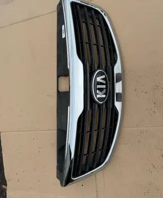 KIA Sportage Front bumper upper radiator grill