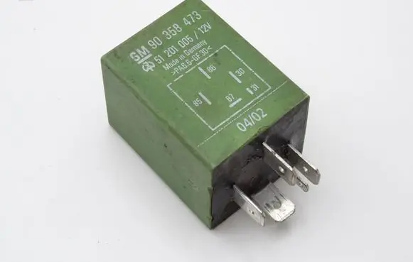 Opel Omega B2 Other relay 90358473