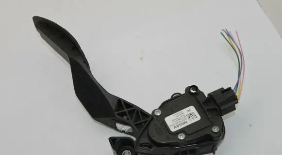 Nissan X-Trail T32 Accelerator throttle pedal 6PV00997817