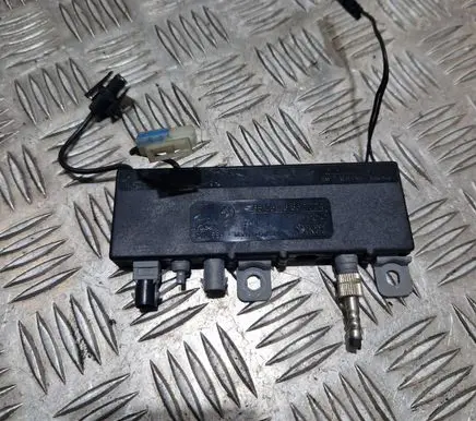 BMW 5 E39 Antenna control unit 65258352774