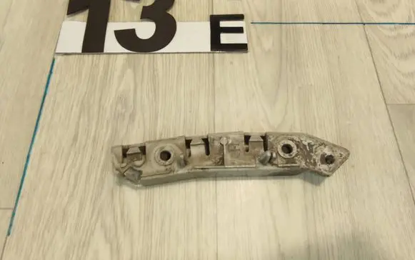 Ford Focus Front bumper mounting bracket BM5117D959A