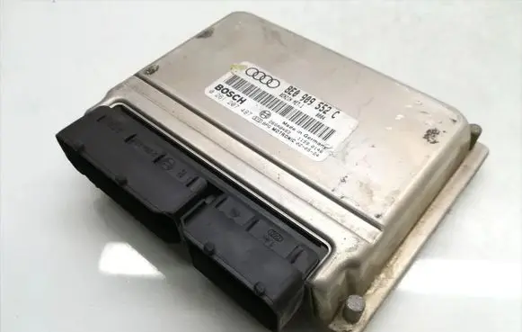Audi A4 S4 B6 8E 8H Engine control unit/module 8E0909552C 0261207497 26SA8483