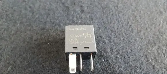 Ford Mondeo Mk III Other relay 2W9314B192BA A1301-X17