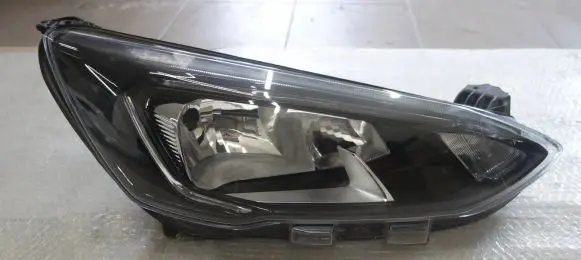 Ford Focus Headlight/headlamp JX7B13W029CE 17SPL9147