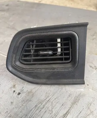 Renault Master III Dashboard air vent grill cover trim 687517173r