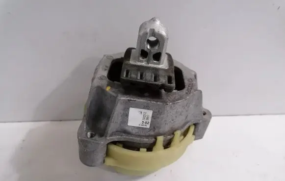 BMW 5 G30 G31 Engine mount bracket 1234567
