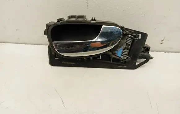 Peugeot 307 CC Front door interior handle 9658269377