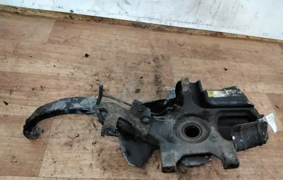 Alfa Romeo Brera Front wheel hub spindle knuckle