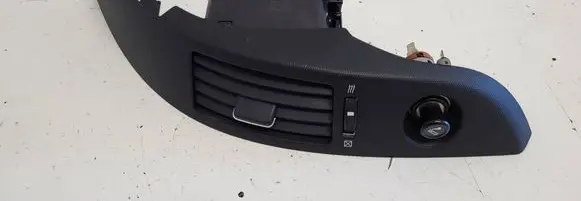 Toyota Corolla Verso E121 Dashboard side air vent grill/cover trim 5568064010