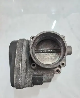 BMW 3 E46 Throttle body valve 13547502