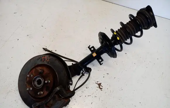Nissan X-Trail T32 Front shock absorber with coil spring 543024MS0A