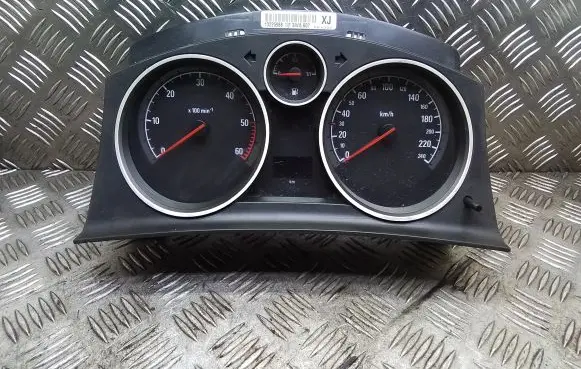 Opel Zafira B Speedometer (instrument cluster) 13225988 A2C53164392 A2C531643921