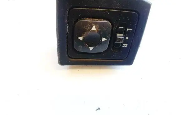 Mitsubishi Lancer X Wing mirror switch spc02180