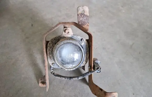 Mitsubishi Pajero Sport I Front fog light