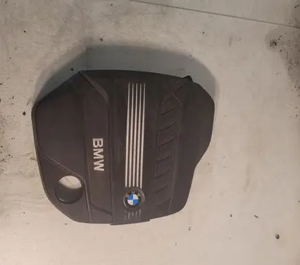 BMW X5 E70 Engine cover (trim) 7812063