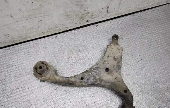 Hyundai i30 Front lower control arm/wishbone