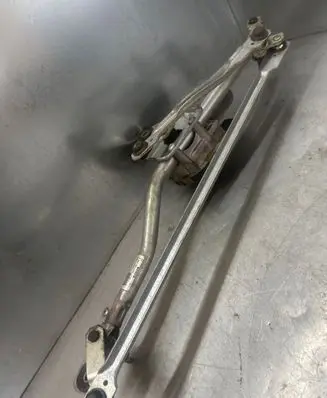 Audi A6 S6 C6 4F Front wiper linkage and motor 4F1955023K 3397021039