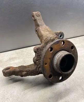 Opel Meriva A Front wheel hub spindle knuckle