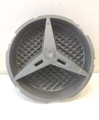 Mercedes-Benz C AMG W205 Front bumper upper radiator grill A0008880060