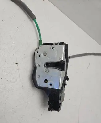 BMW 3 E46 Rear door lock 246HTR