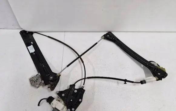 BMW 1 F20 F21 Front door electric window regulator 934771101