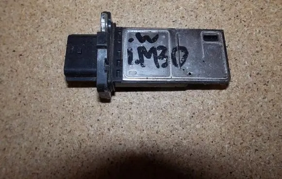 Nissan Qashqai Mass air flow meter 226807S000