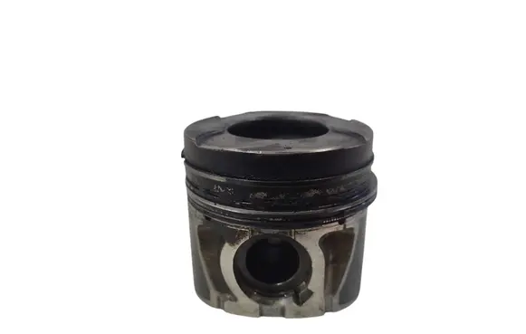Opel Astra H Piston 