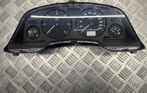 Opel Zafira A Speedometer (instrument cluster) 24419560HT 110080069002