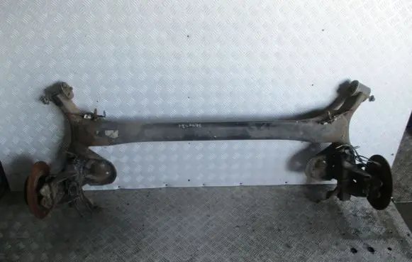 Renault Megane III Rear axle beam with reductor 
