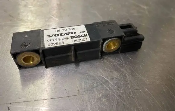Volvo V70 Airbag deployment crash/impact sensor 8622365 002598 050901