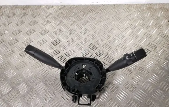 Jeep Cherokee Indicator stalk P68141121AL