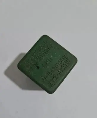 Volkswagen Transporter - Caravelle T4 Indicator relay 111953227D J590CJ945 J5902J945