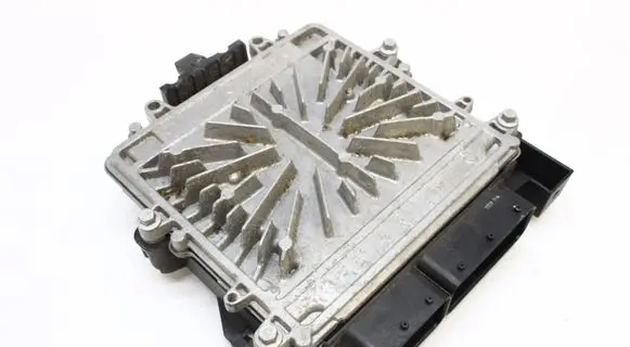Volvo S80 Engine control unit/module 0281015286 31303388